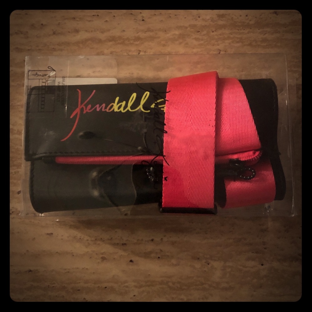 Kendall & Kylie brush holder waist belt